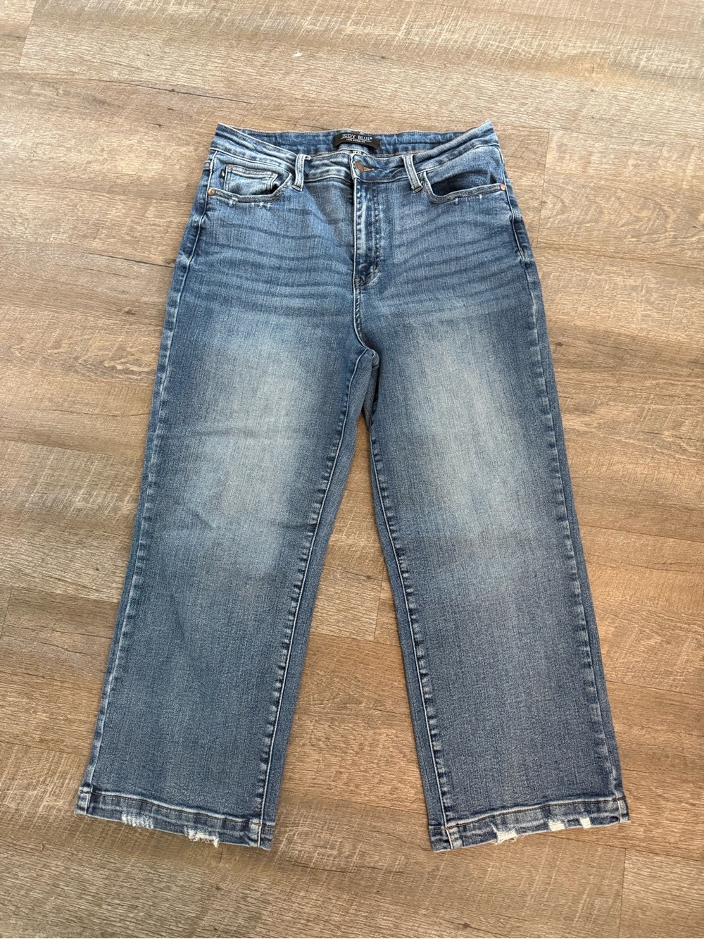 Judy Blue JB89592 High Rise Wide Leg Crop Jeans Raw Hem Size 11/30
